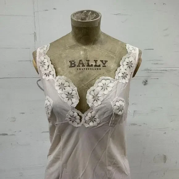 Vintage Ivory Satin Embroidered Slip - Approx Size S - Picture 2 of 5